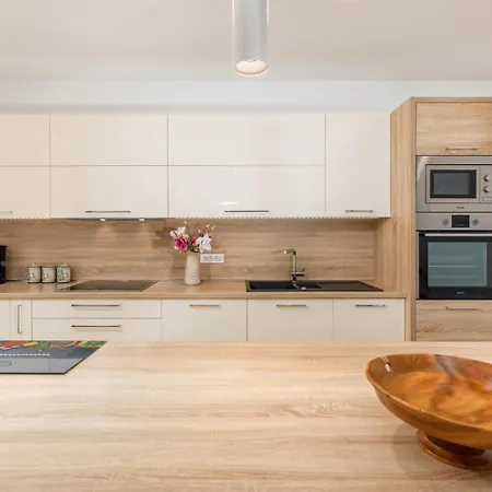 Mala Halu Katun Gracanski