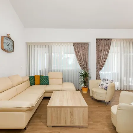 Villa Mala Halu Katun Gracanski