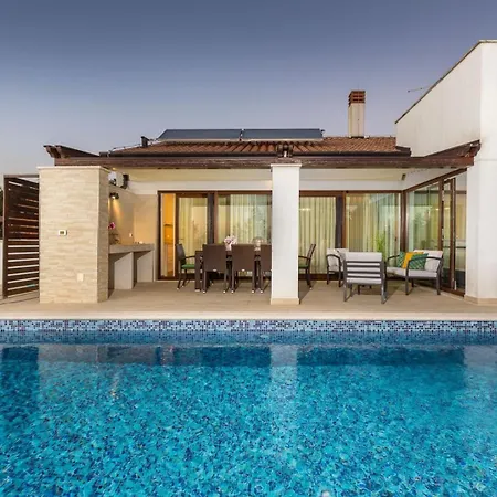 Mala Halu Villa Katun Gracanski